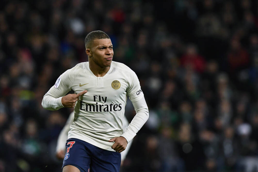 天空：曼城与樱桃开始谈塞梅尼奥解约金，今日与经纪人敲定合同